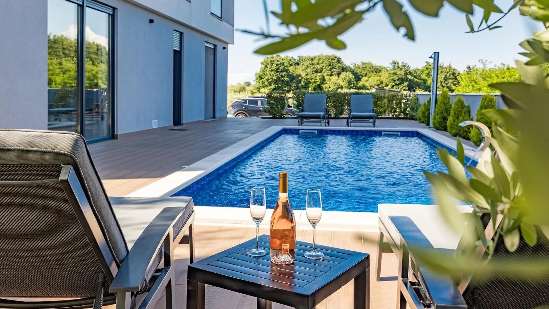 Villa Pinus - Private Pool, Jacuzzi, Game Room Poreč